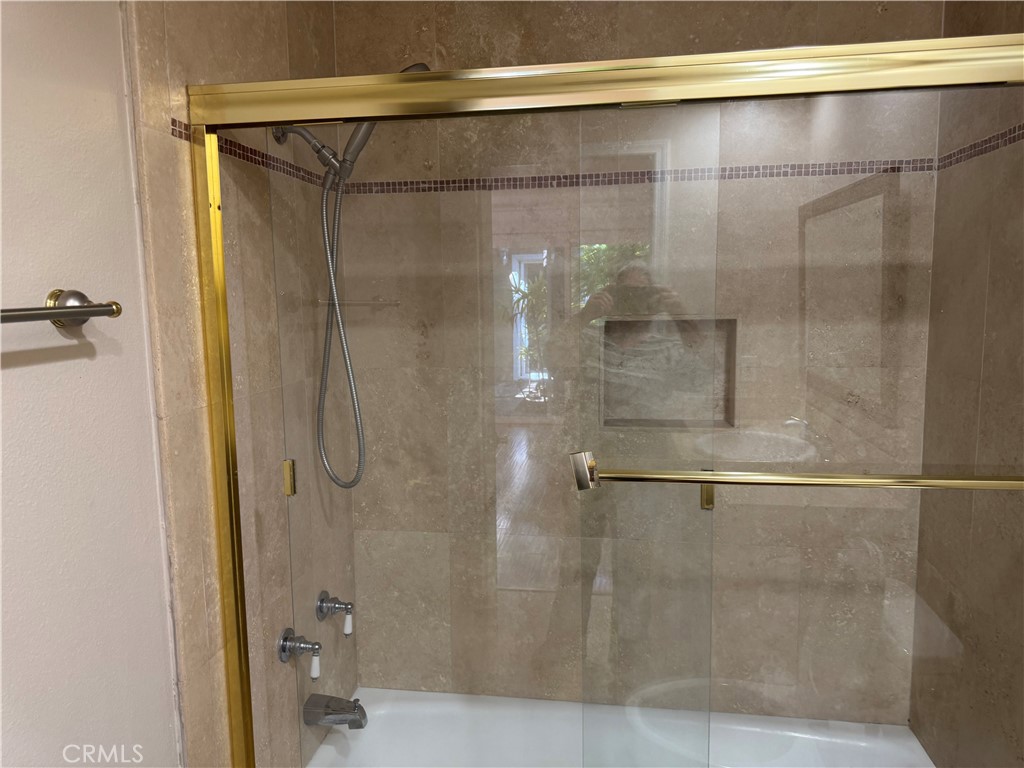 39 Bethany Drive Irvine, CA 92603 - Photo 4 of 37 a bathroom with a shower