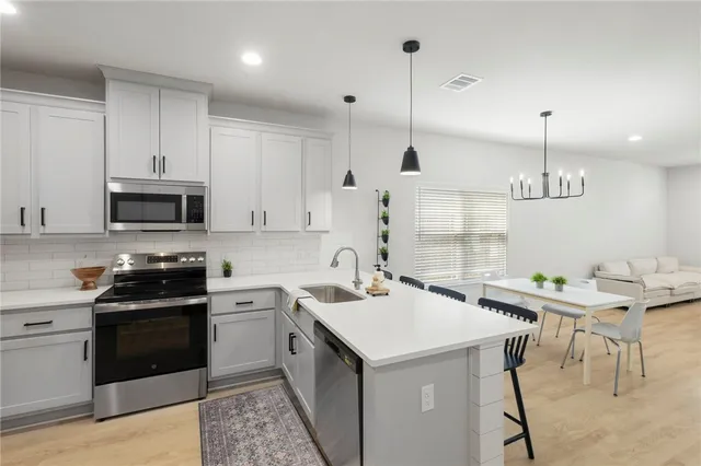 $4,200 | 240 Richards Street, College Station, TX 77840