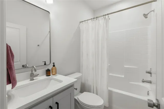 $4,200 | 240 Richards Street, College Station, TX 77840