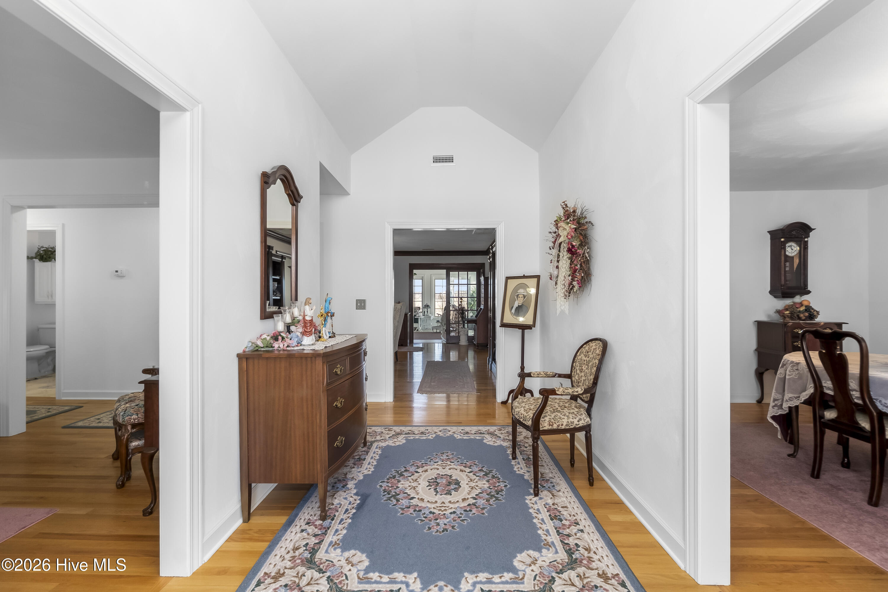567 Old Neck Road Hertford, NC 27944 - Photo 9 of 28 Foyer