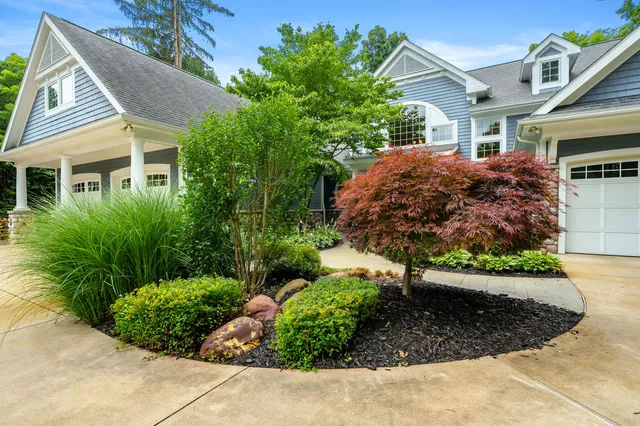 $1,590,000 | 9765 Sterling Road, Richland, MI 49083