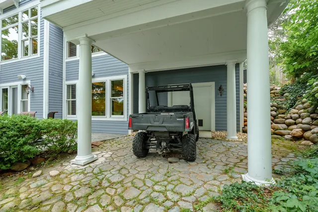 $1,590,000 | 9765 Sterling Road, Richland, MI 49083