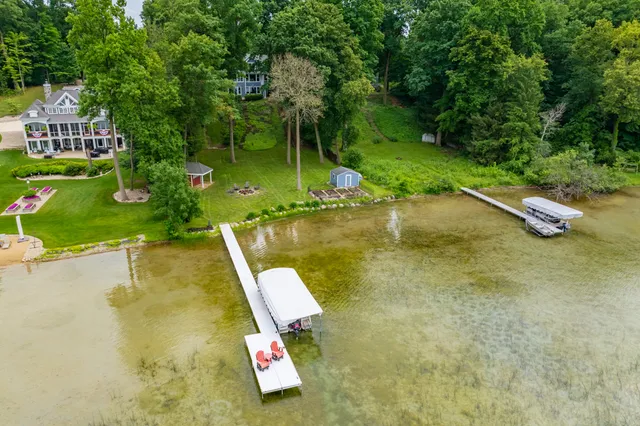 $1,590,000 | 9765 Sterling Road, Richland, MI 49083