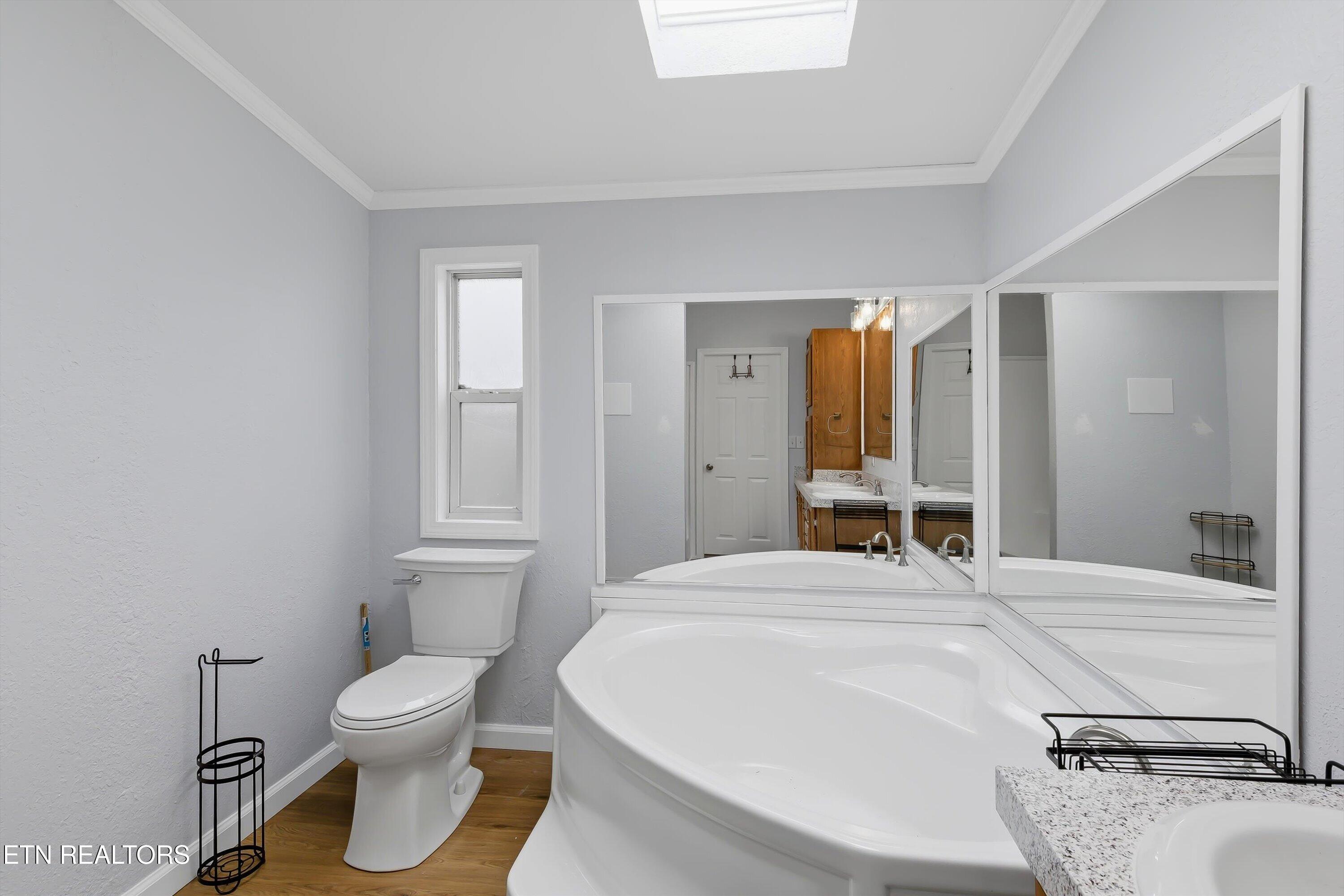 2214 Hinds Creek Road Heiskell, TN 37754 - Photo 16 of 39 Owners Suite Bath