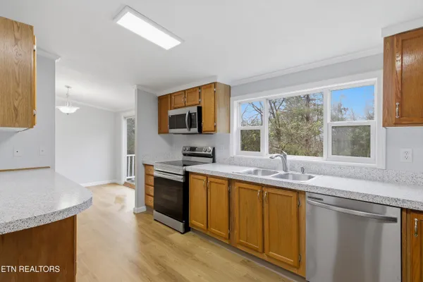 $319,900 | 2214 Hinds Creek Road, Heiskell, TN 37754