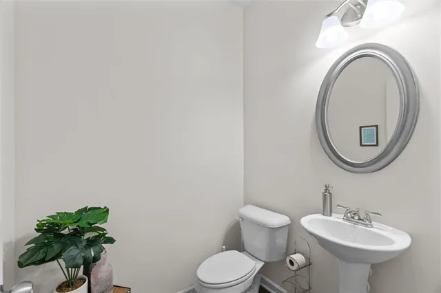 $323,000 | 586 Collington Circle, Dalton, GA 30721