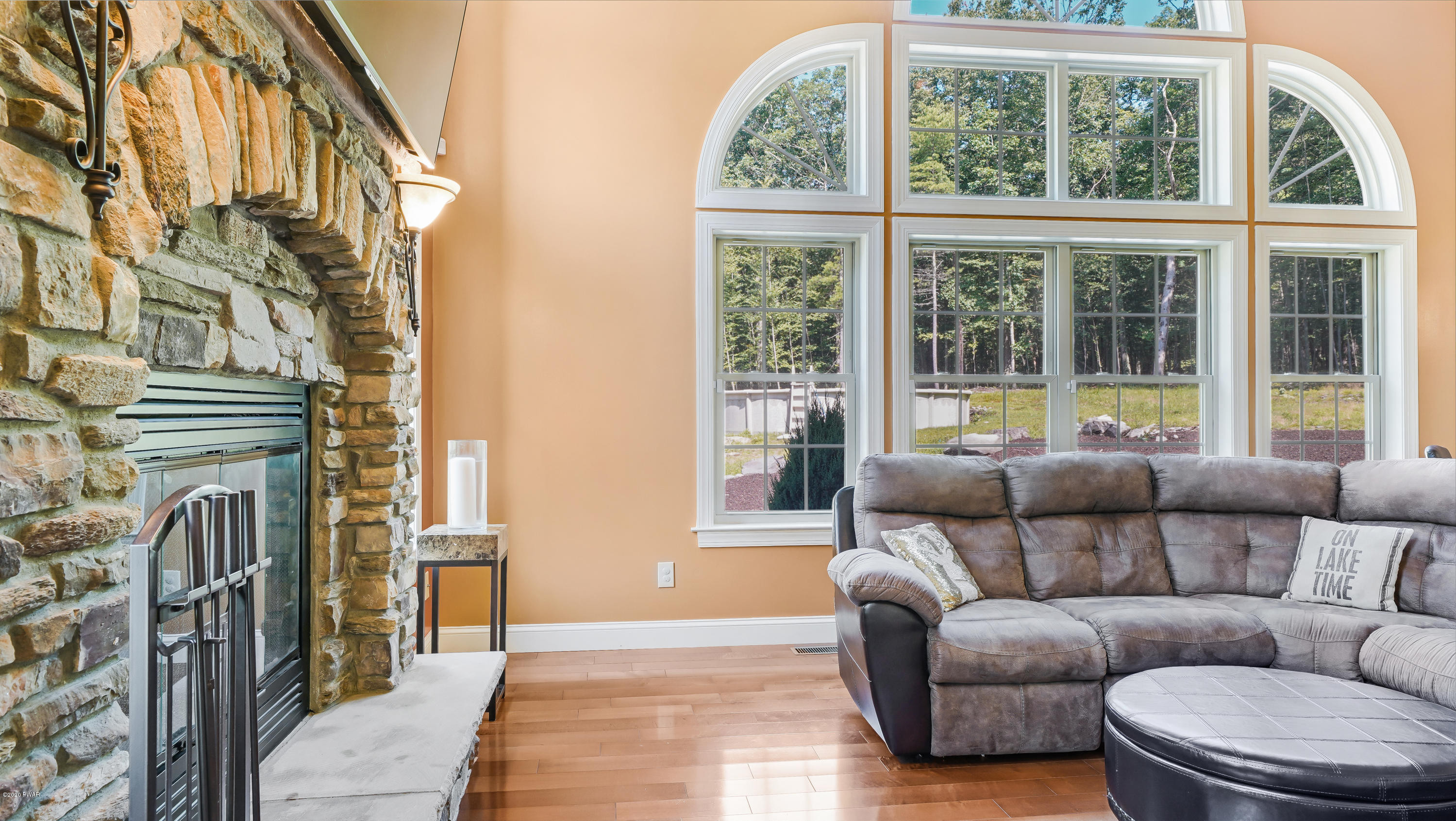 215 Kiesel Road Milford, PA 18337 - Photo 7 of 31 DSC08858fuse