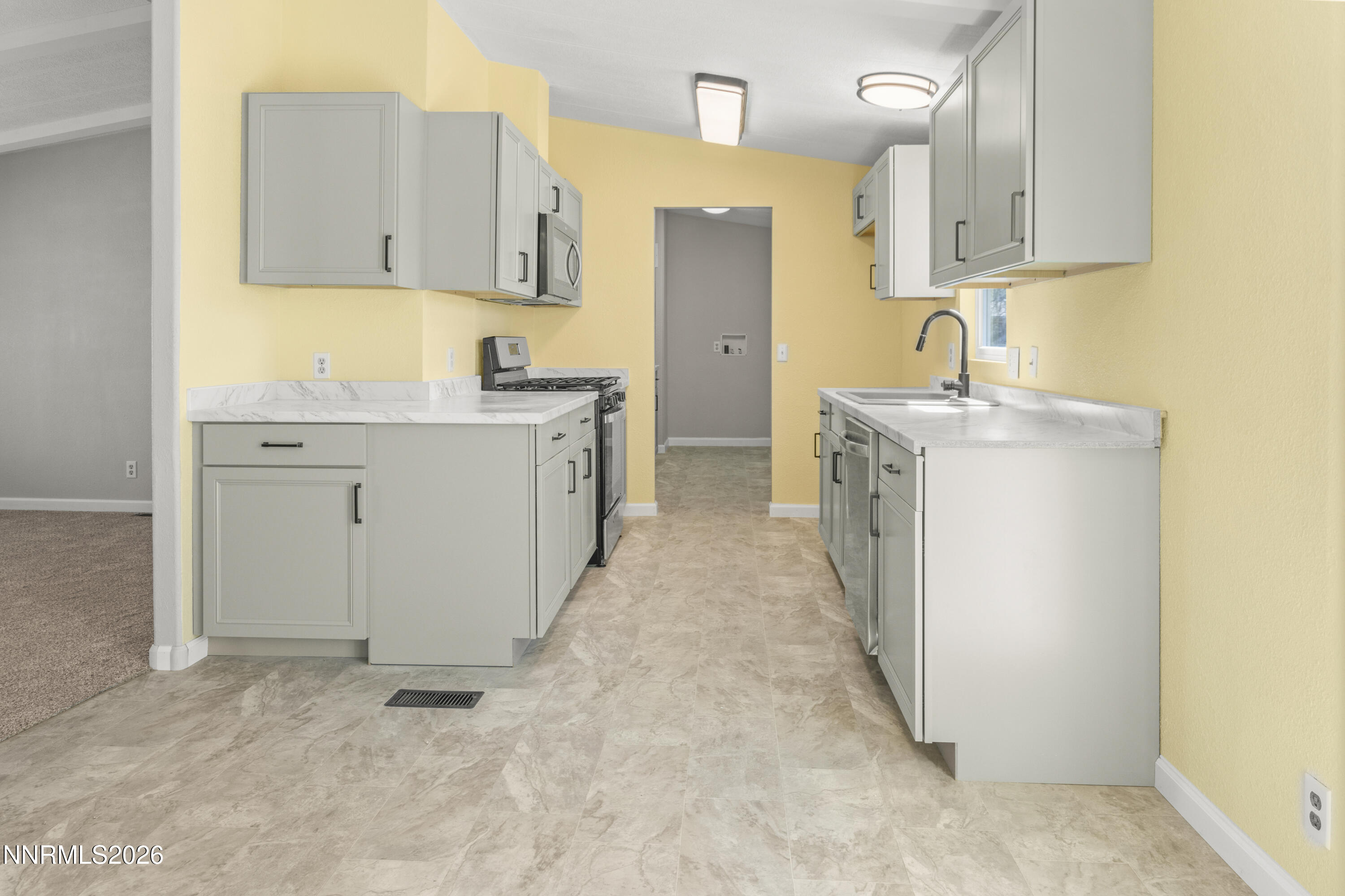 843 Silver Way Fernley, NV 89408 - Photo 8 of 20 _S1A7368