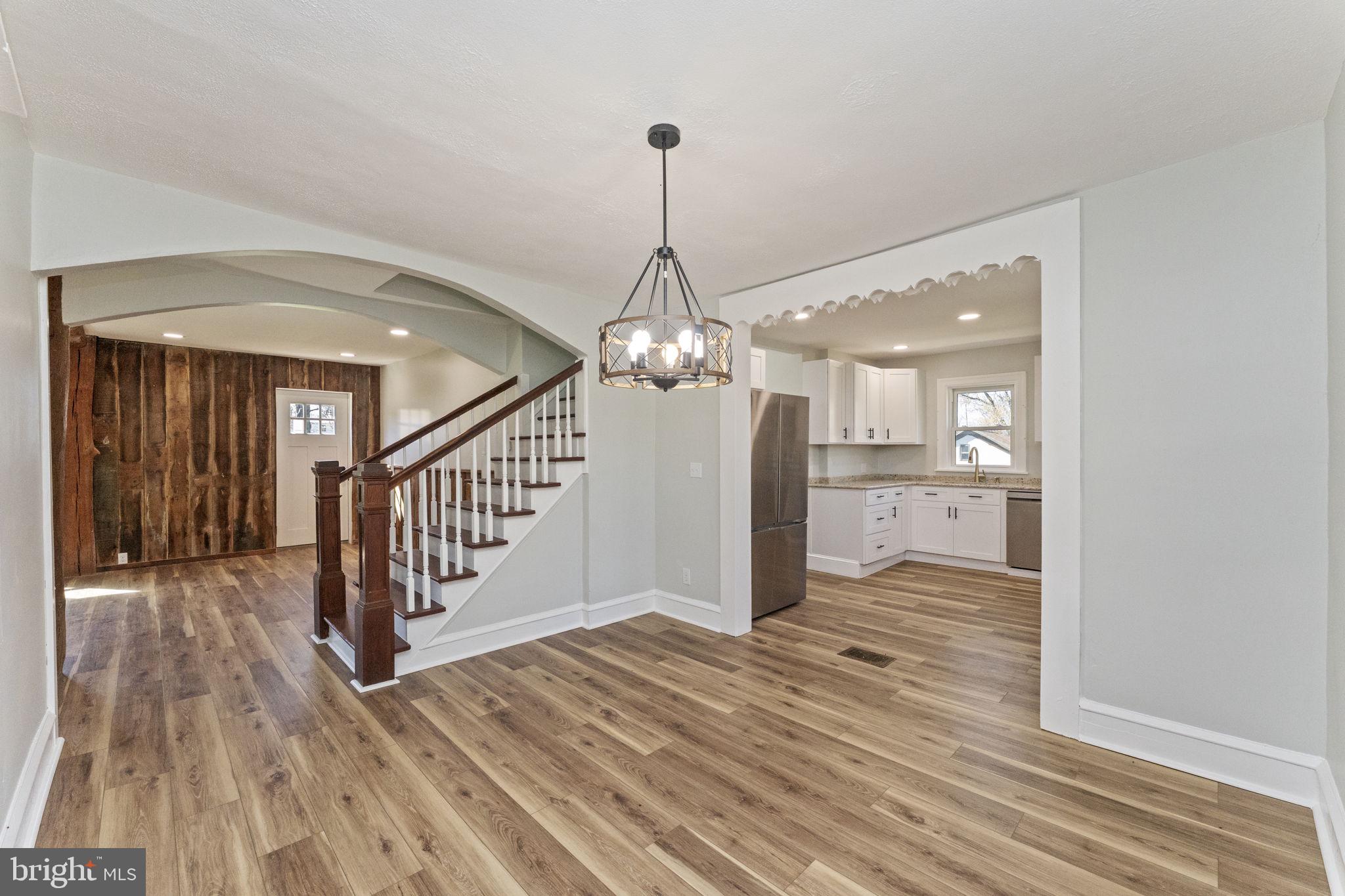 2042 Upper Ridge Road Green Lane, PA 18054 - Photo 12 of 41 Dining Room