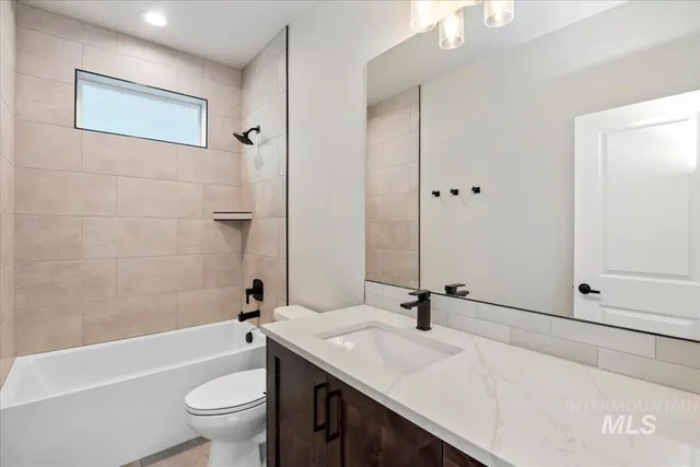 $649,900 | 6151 South Corsican Avenue, Meridian, ID 83642