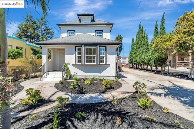 $1,025,000 | 1086 61st Street, Oakland, CA 94608