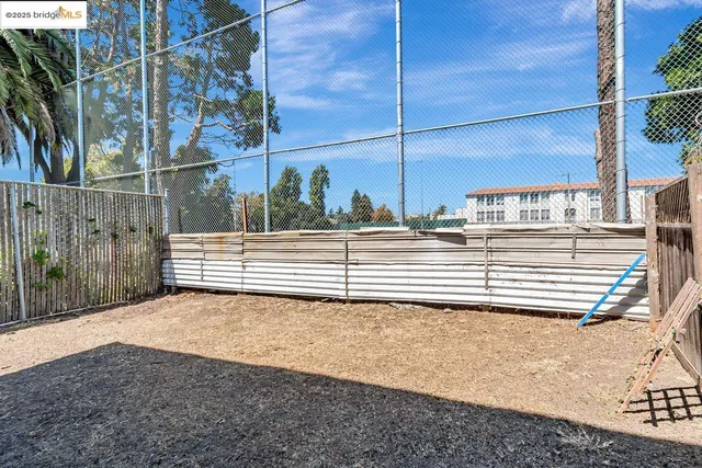 $1,025,000 | 1086 61st Street, Oakland, CA 94608