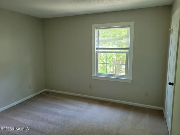 $1,200 | 119 Oakmont Drive, Unit 26, Greenville, NC 27858