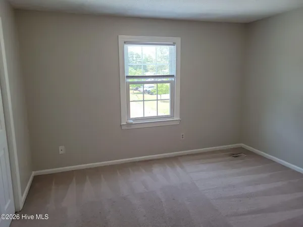 $1,200 | 119 Oakmont Drive, Unit 26, Greenville, NC 27858