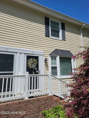 $1,200 | 119 Oakmont Drive, Unit 26, Greenville, NC 27858