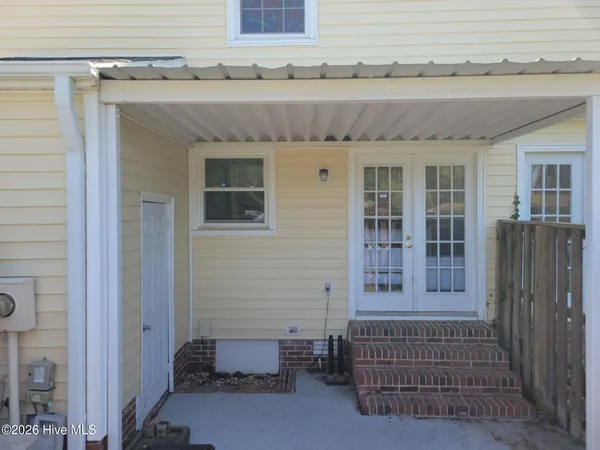 $1,200 | 119 Oakmont Drive, Unit 26, Greenville, NC 27858