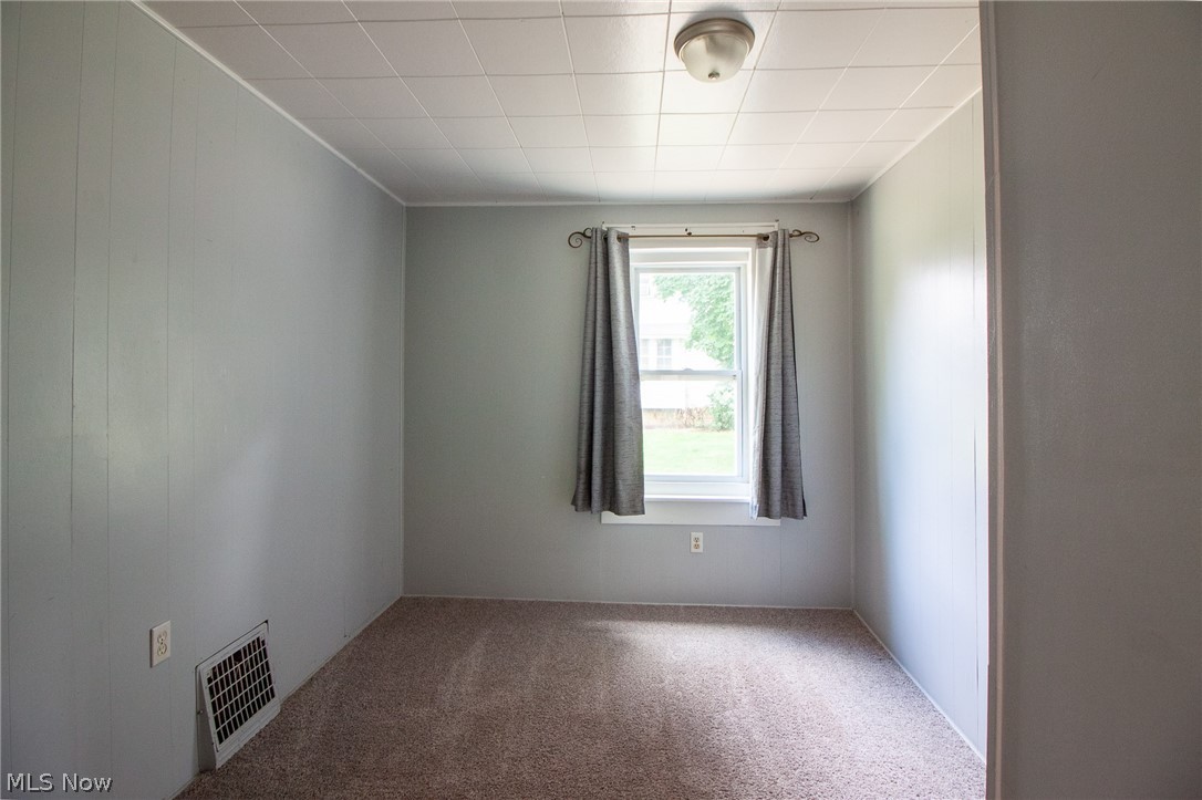 1869 Springfield Center Road Akron, OH 44312 - Photo 11 of 21