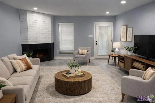 $1,600 | 15819 Maison Orleans Court, Baton Rouge, LA 70817