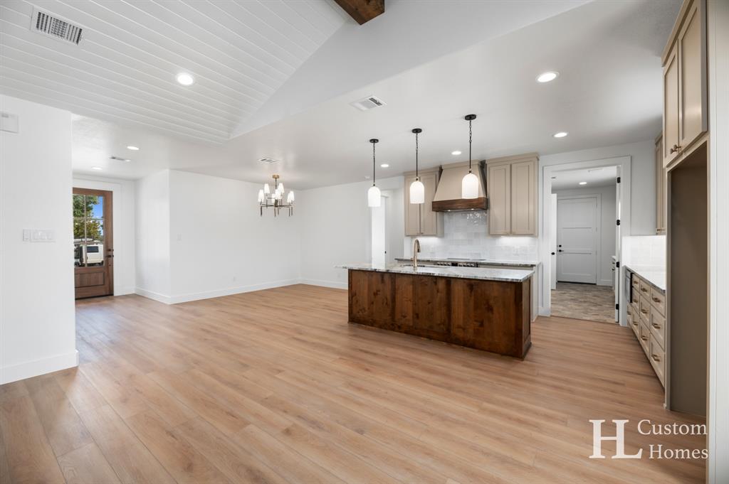 2485 Cotton Dale Road Springtown, TX 76082 - Photo 10 of 35 Gallery Image 10