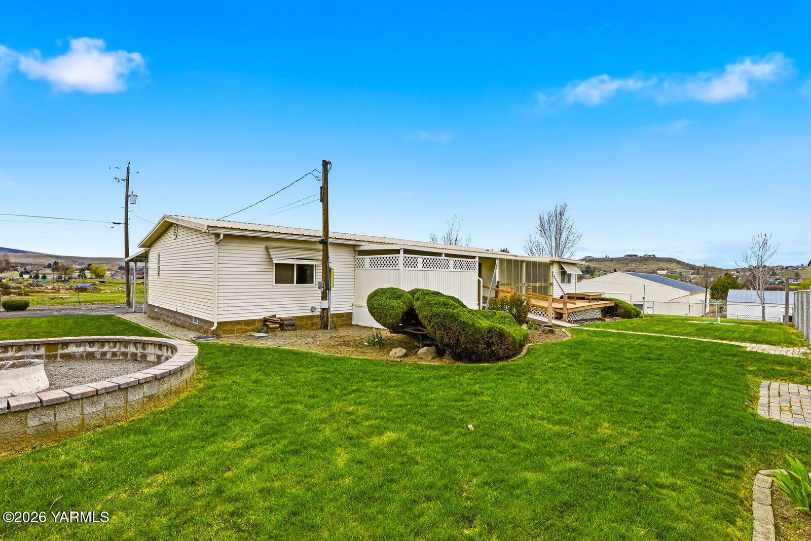 150 Dusty Puddle Road, Unit A&B Selah, WA 98942 - Photo 28 of 51 150 Dusty Puddle Rd_036