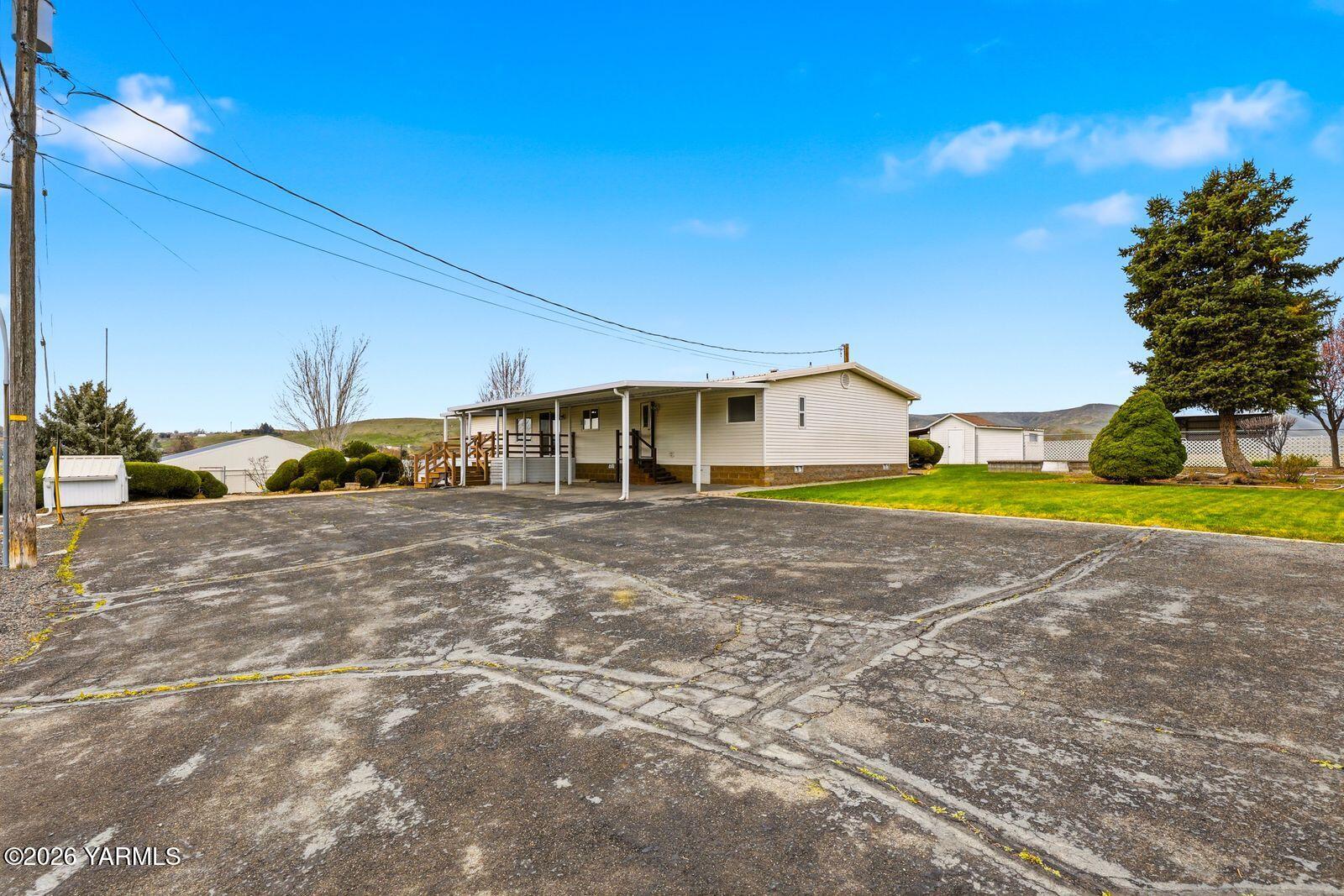 150 Dusty Puddle Road, Unit A&B Selah, WA 98942 - Photo 5 of 51 150 Dusty Puddle Rd_002