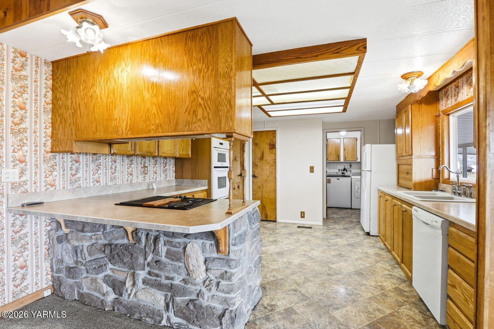 150 Dusty Puddle Road, Unit A&B Selah, WA 98942 - Photo 8 of 51 150 Dusty Puddle Rd_010