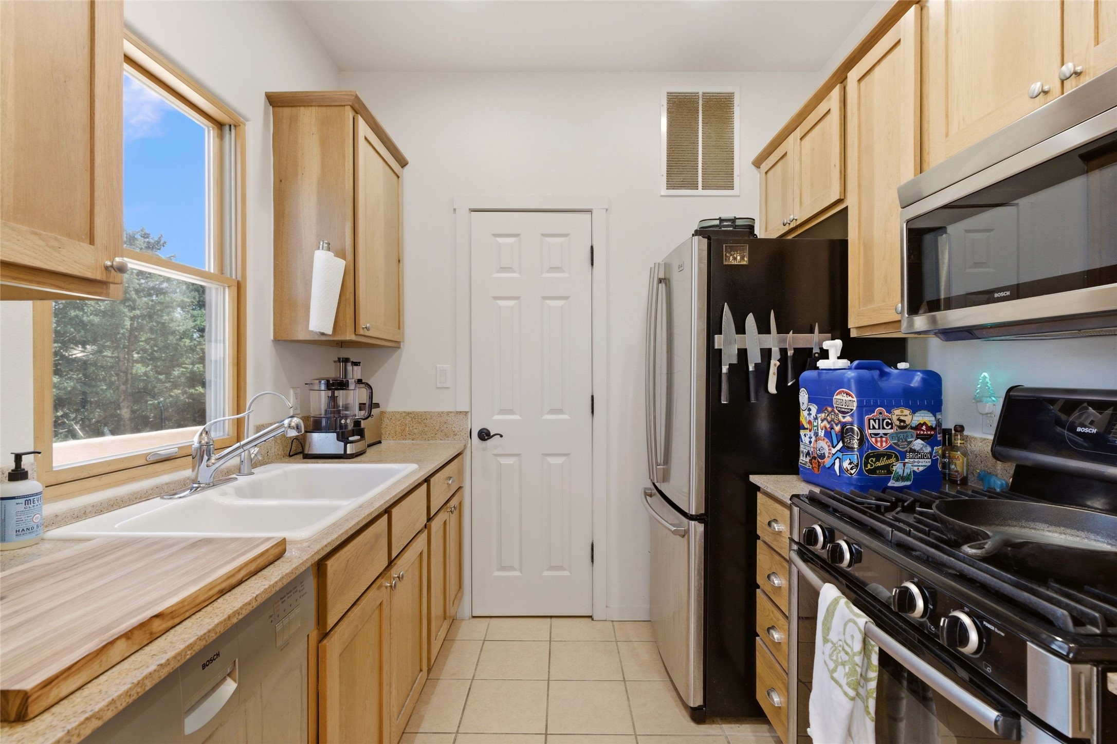 601 West San Mateo Road, Unit 202 Santa Fe, NM 87505 - Photo 4 of 17