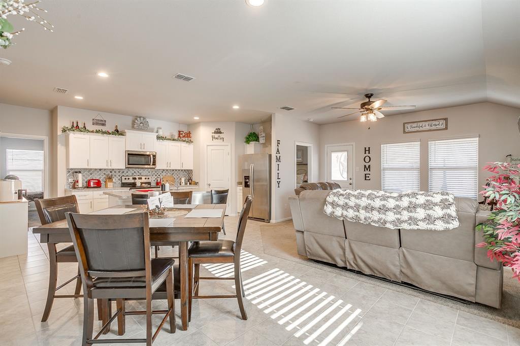 714 Rendyn Way Cleburne, TX 76033 - Photo 15 of 33