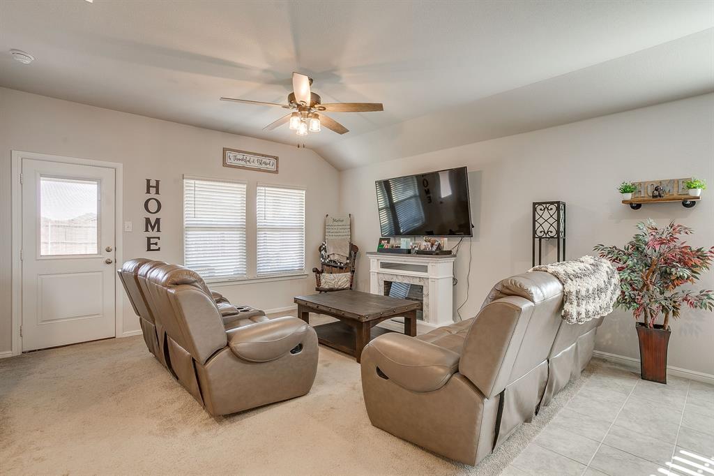 714 Rendyn Way Cleburne, TX 76033 - Photo 16 of 33