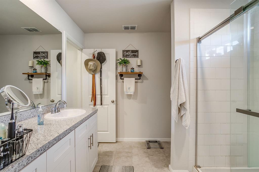 714 Rendyn Way Cleburne, TX 76033 - Photo 23 of 33