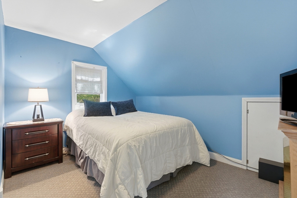 649 Concord Road Marlborough, MA 01752 - Photo 20 of 39