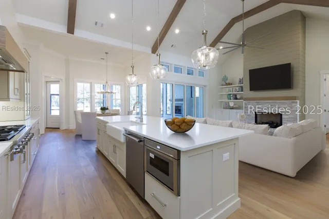 $1,650,000 | 18 Summerton Drive, Bluffton, SC 29910