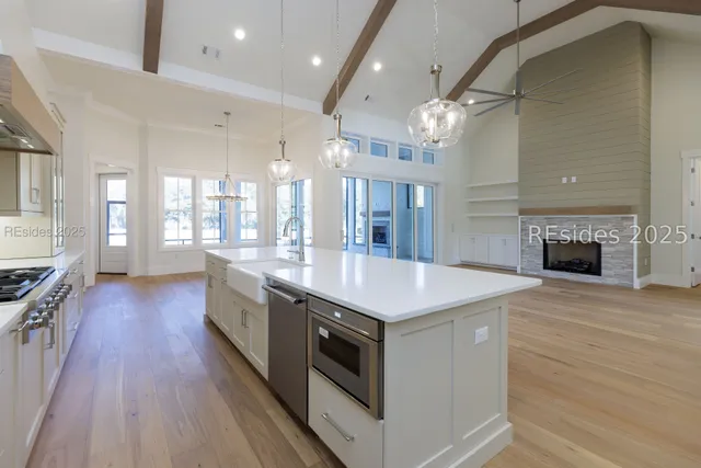 $1,650,000 | 18 Summerton Drive, Bluffton, SC 29910