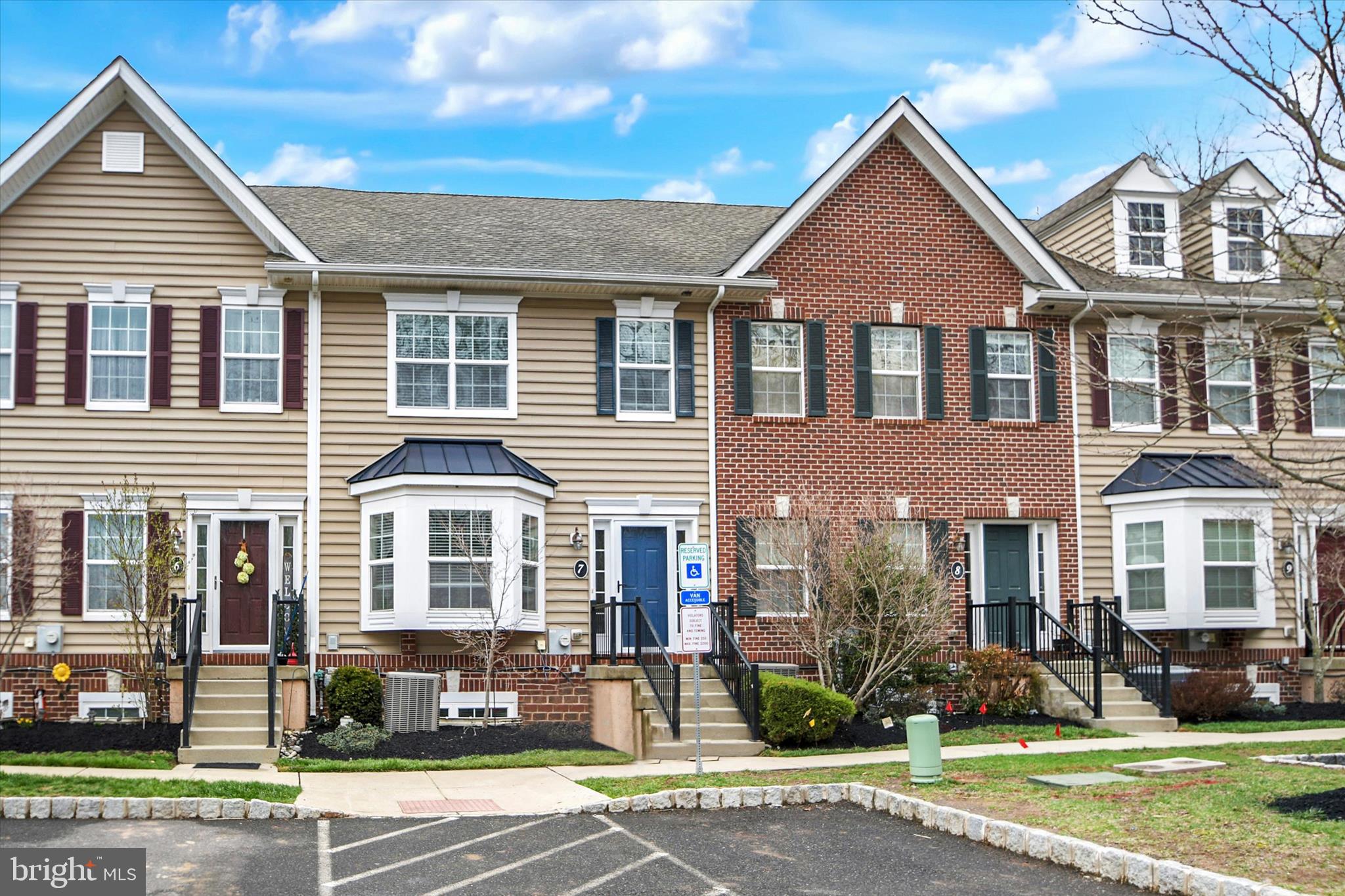 3752 William Daves Road, Unit 7 Doylestown, PA 18902 - Photo 2 of 37 Gallery Image 2