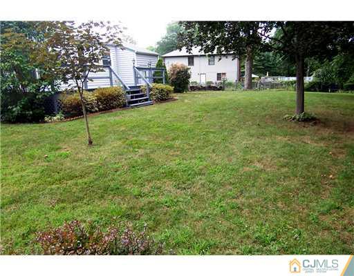24 Oxford Road Colonia, NJ 07067 - Photo 22 of 24 Gallery Image 22
