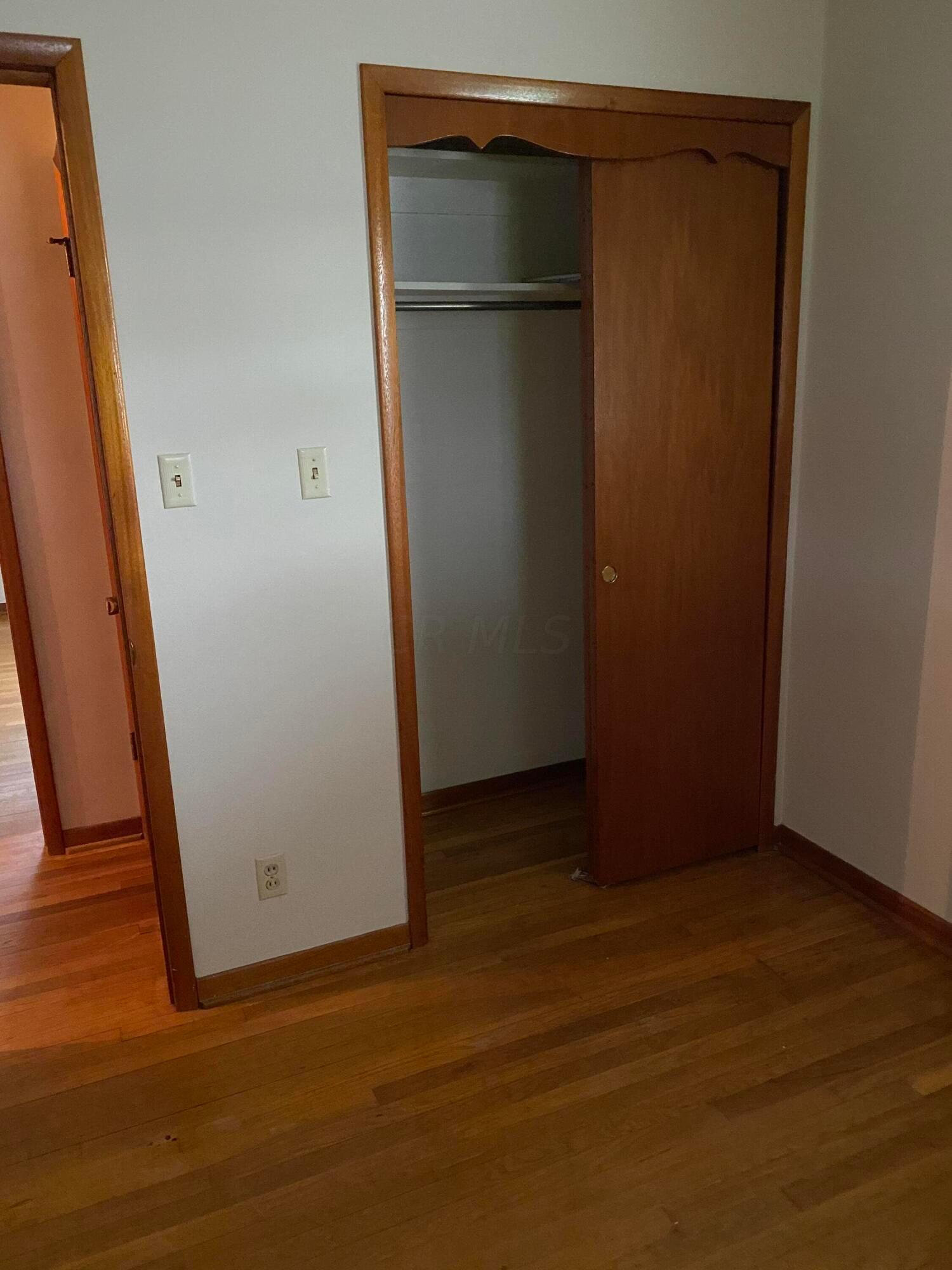 622 Beechwood Road Columbus, OH 43213 - Photo 6 of 24 Bedroom