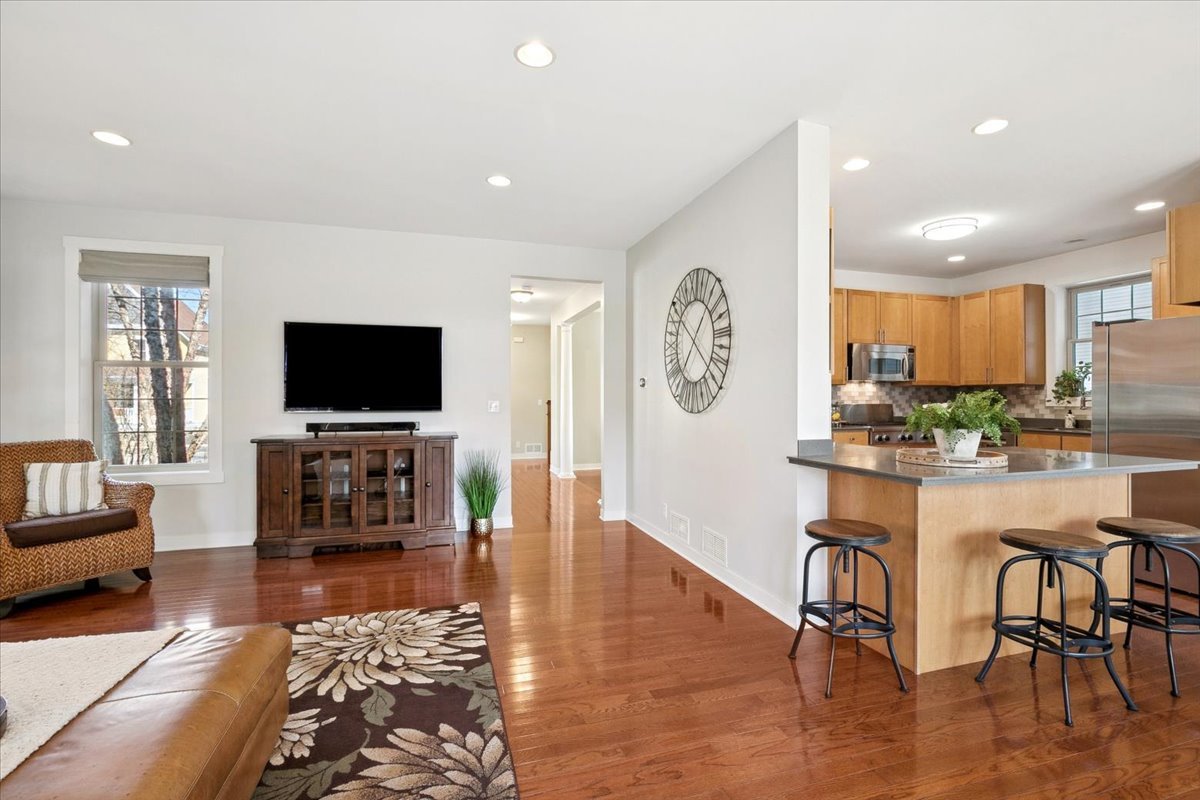 1347 Wild Indigo Road Grayslake, IL 60030 - Photo 11 of 49