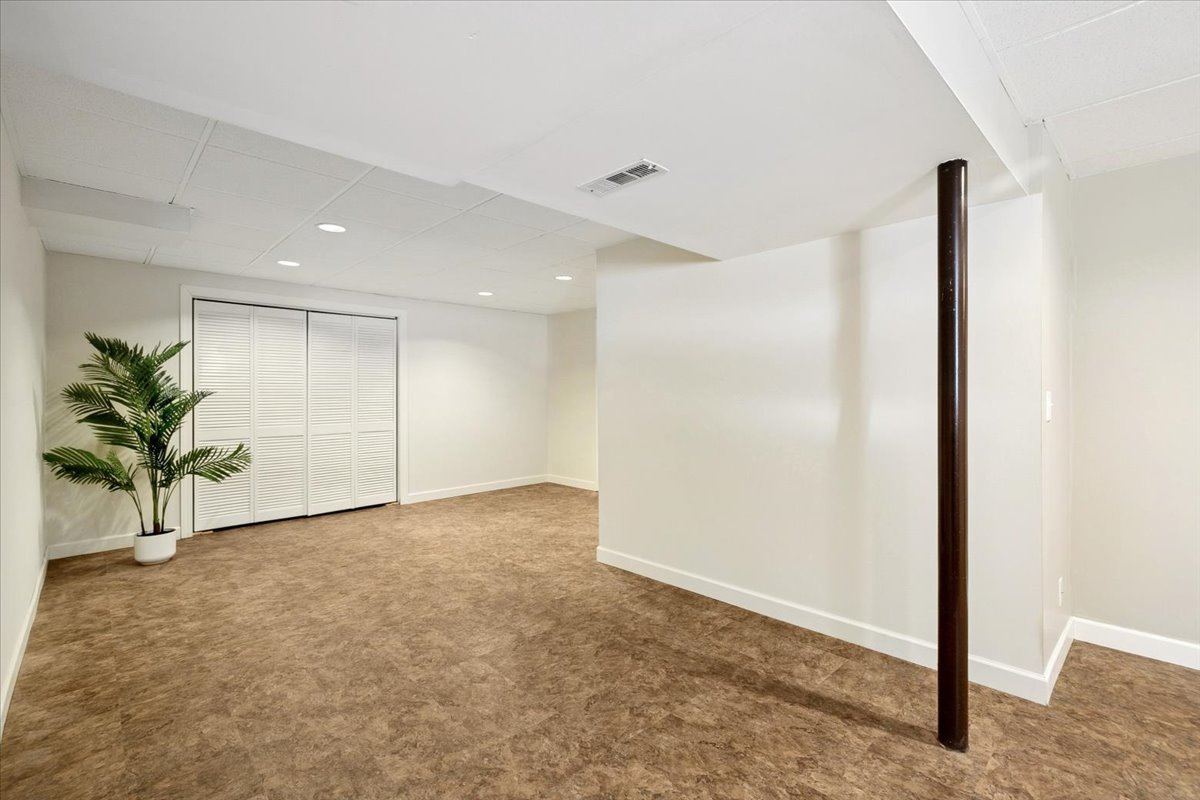 1347 Wild Indigo Road Grayslake, IL 60030 - Photo 37 of 49