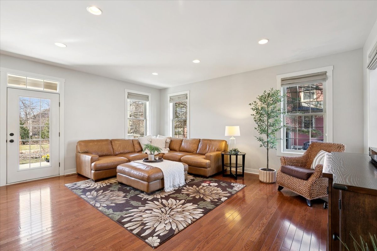 1347 Wild Indigo Road Grayslake, IL 60030 - Photo 8 of 49