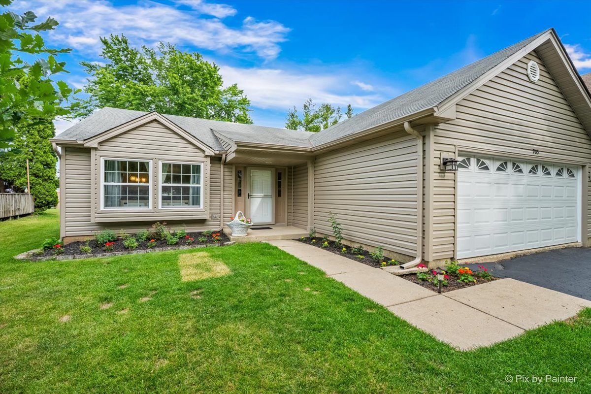 765 Thorndale Drive Elgin, IL 60120 - Photo 2 of 22