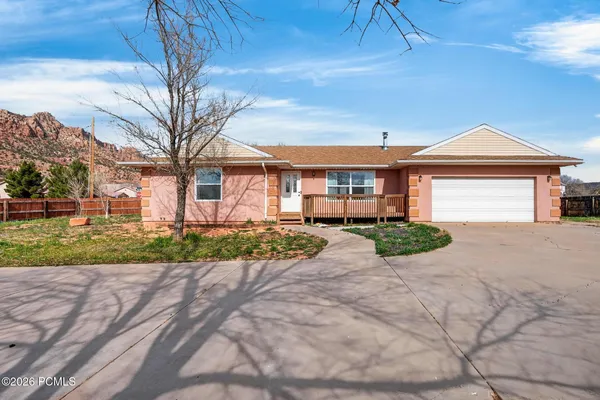 $395,000 | 780 Hildale Street, Hildale, UT 84784