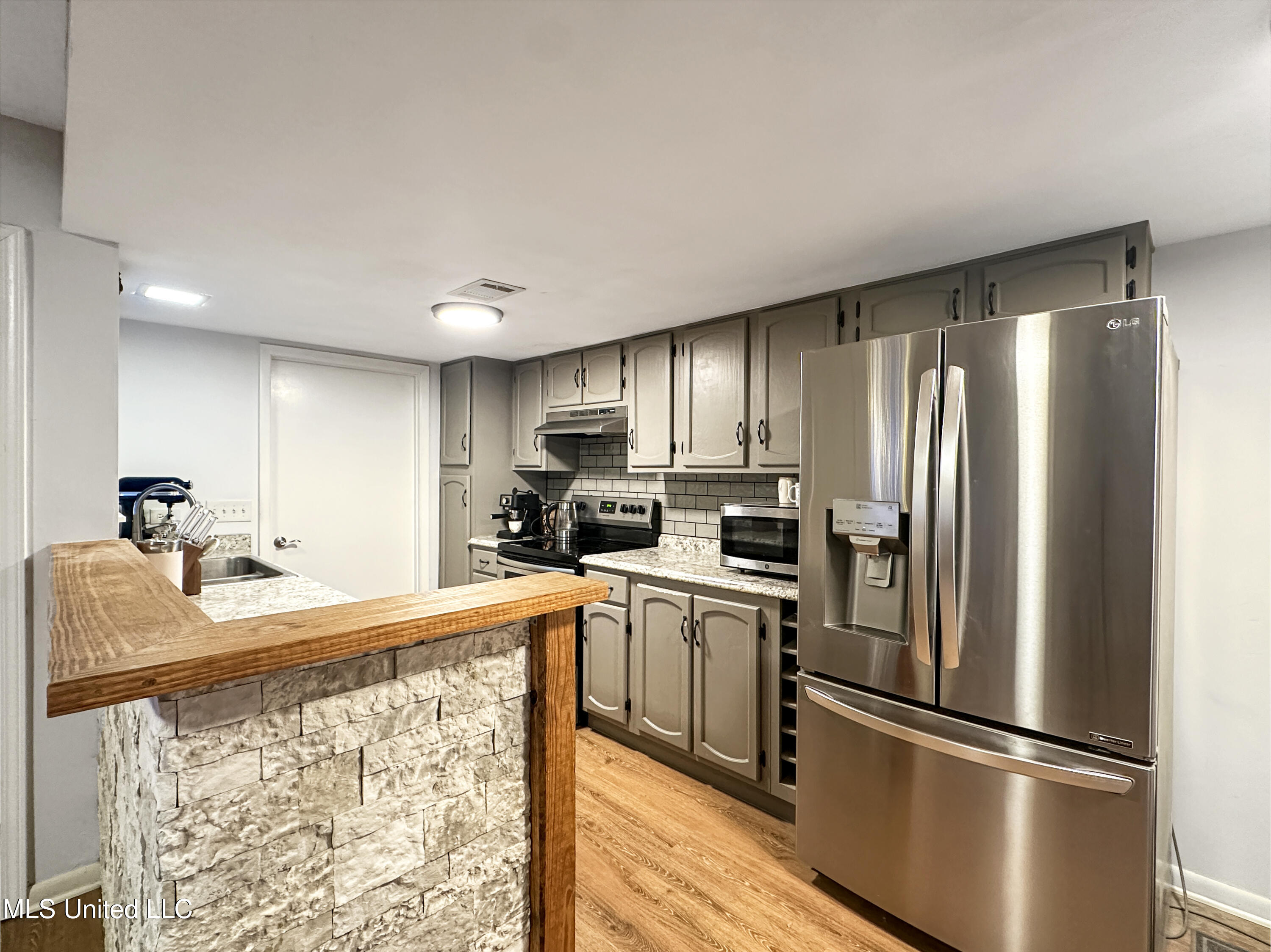 349 Lakebend Drive Brandon, MS 39042 - Photo 14 of 23 530133e2847459c5202ece3eb50577b2de13da94