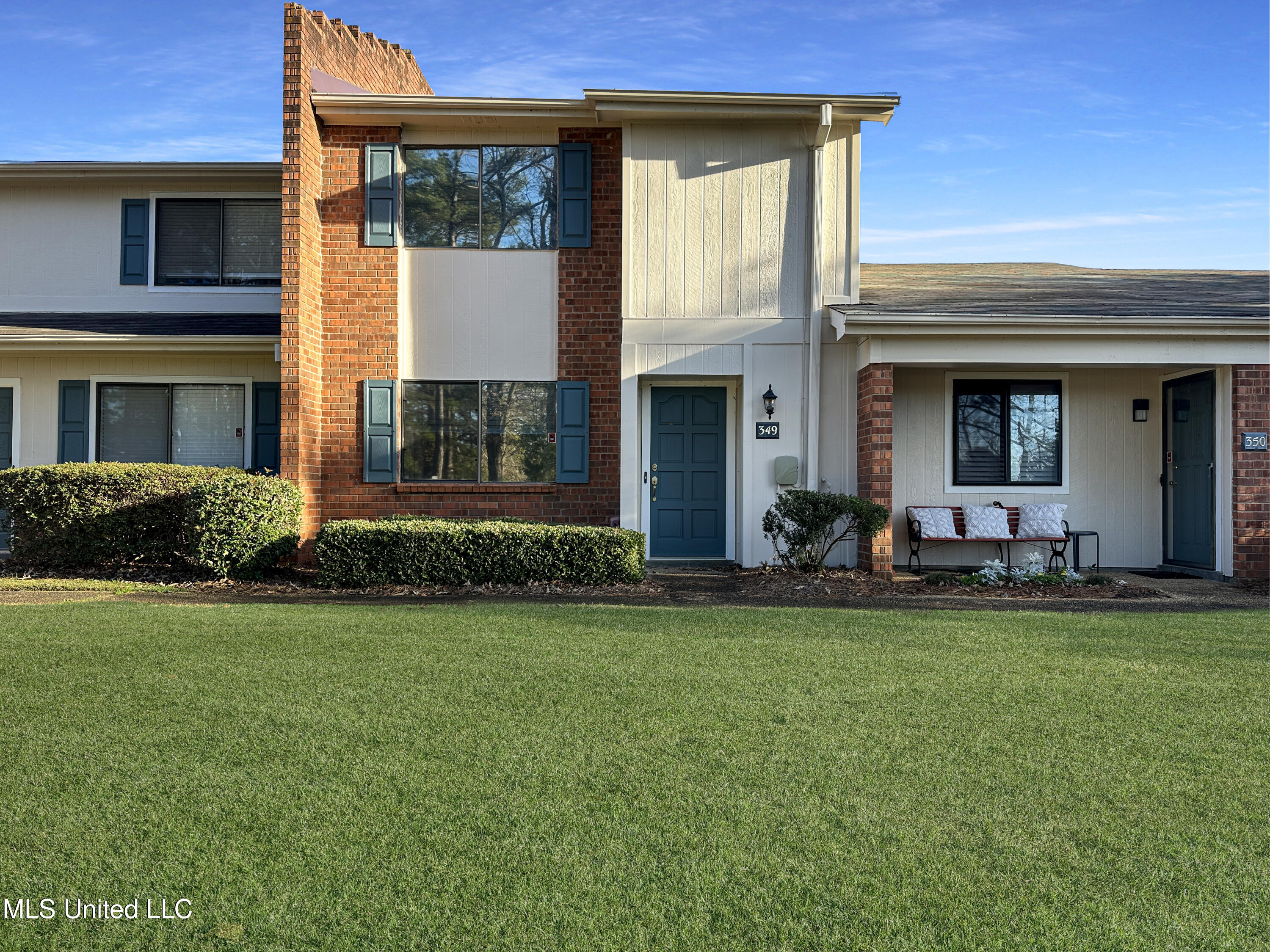 349 Lakebend Drive Brandon, MS 39042 - Photo 2 of 23 b05c0e76bd258c4f66f818f812b9a1bedb942c2e