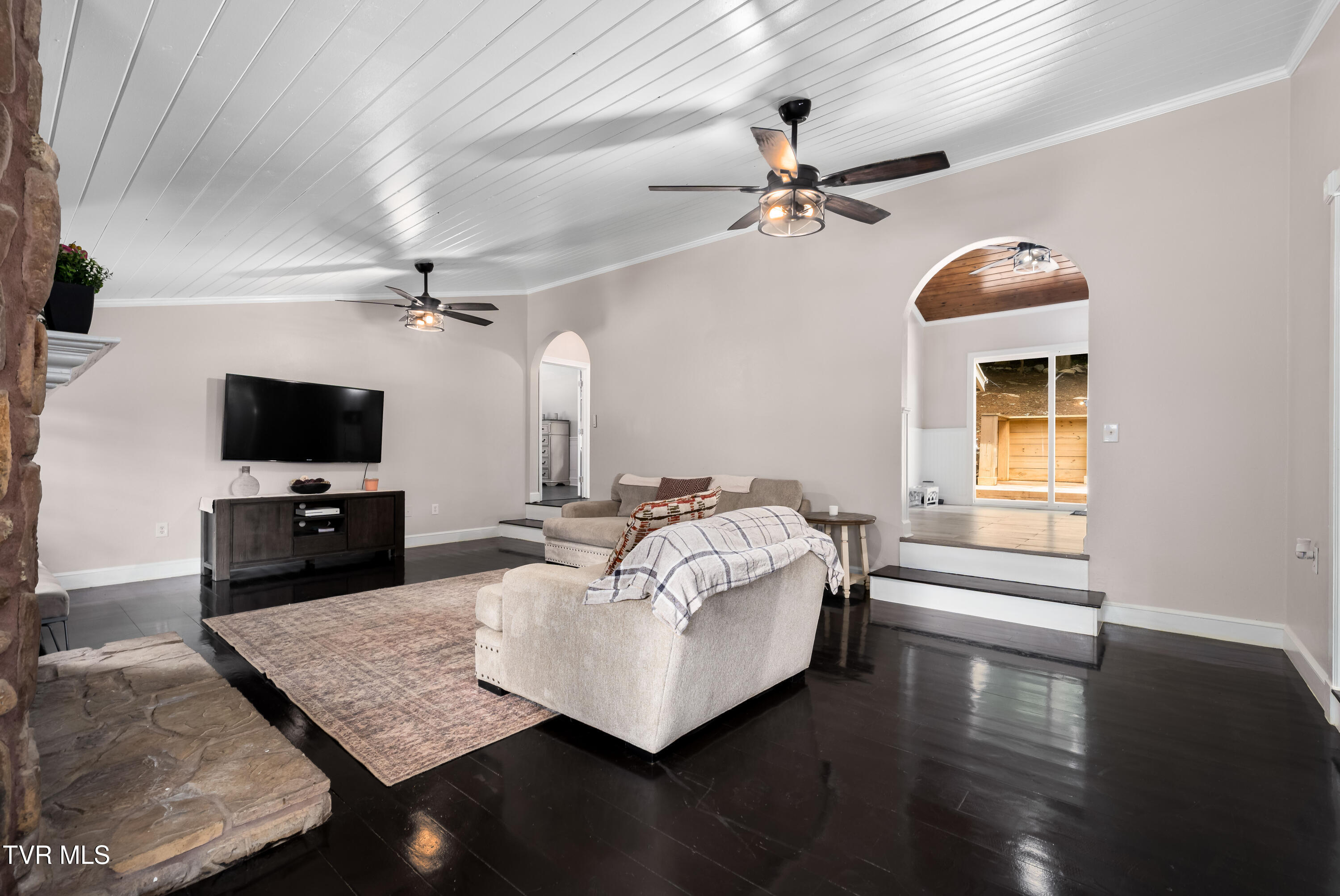 1113 Berry Road Elizabethton, TN 37643 - Photo 5 of 88 1113 Berry Rd (58 of 89)