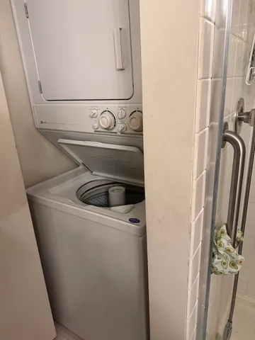 $230,000 | 250 Lake Boulevard, Unit 218, Buffalo Grove, IL 60089