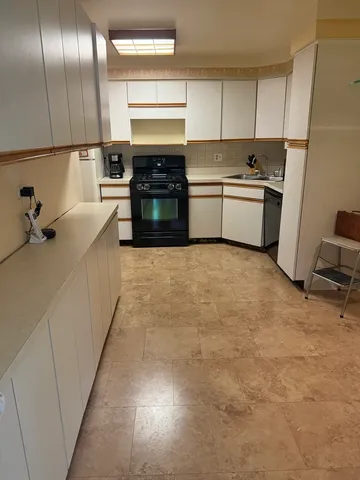 $230,000 | 250 Lake Boulevard, Unit 218, Buffalo Grove, IL 60089