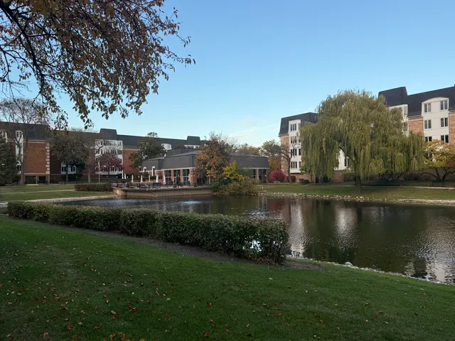 $230,000 | 250 Lake Boulevard, Unit 218, Buffalo Grove, IL 60089