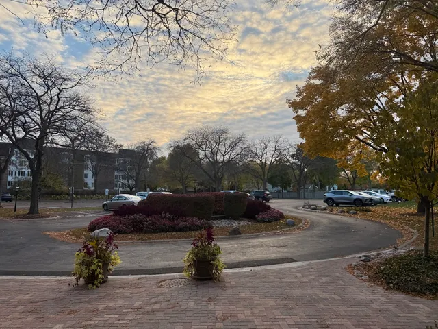 $230,000 | 250 Lake Boulevard, Unit 218, Buffalo Grove, IL 60089