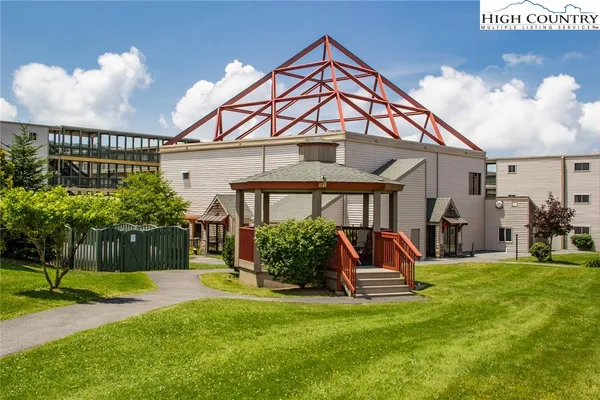 $189,000 | 301 Pinnacle Inn Road, Unit 4313, Beech Mountain, NC 28604