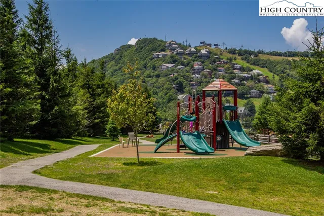 $196,900 | 301 Pinnacle Inn Road, Unit 4313, Beech Mountain, NC 28604